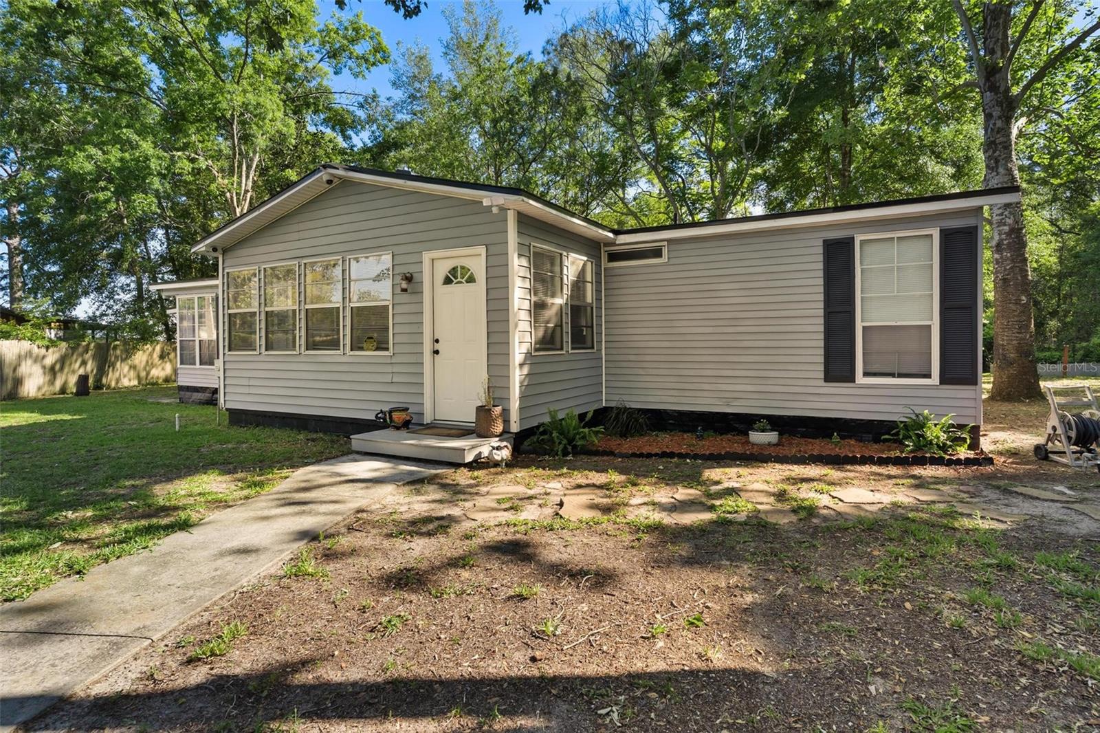 PARADISE ISLAND - Residential