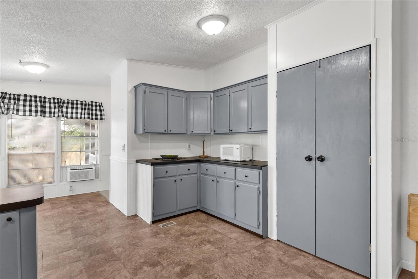 PARADISE ISLAND - Residential