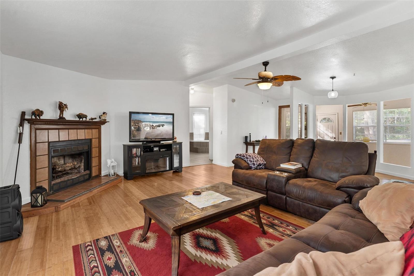 PARADISE ISLAND - Residential