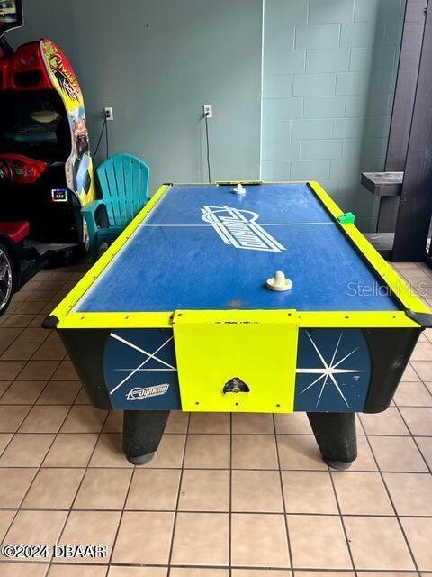 HAWAIIAN INN LC - Residential