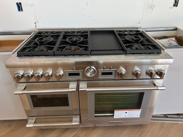 DAVIS ISLANDS PB10 PG52 TO 57 - Residential