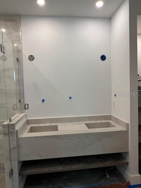 DAVIS ISLANDS PB10 PG52 TO 57 - Residential