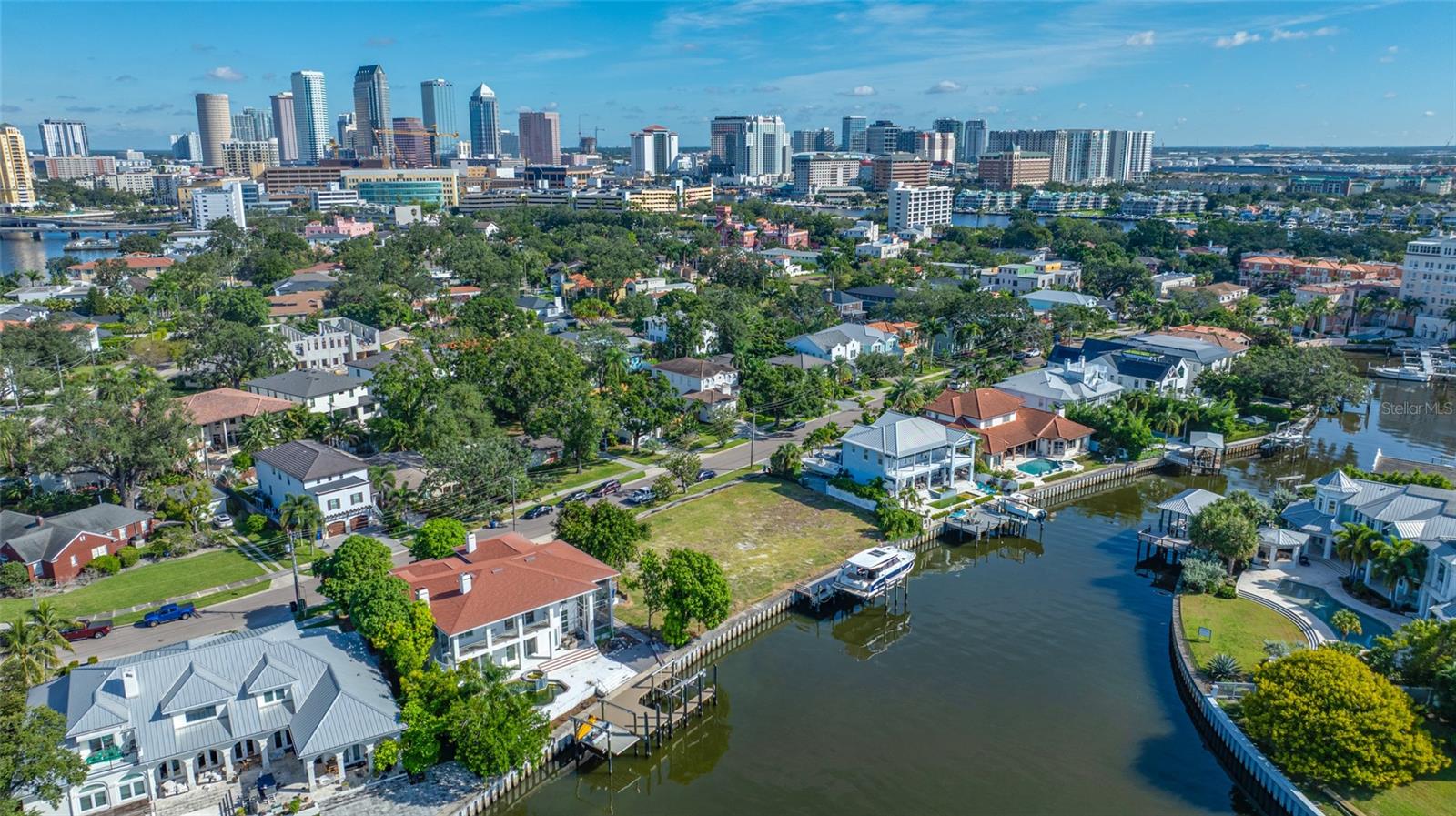 DAVIS ISLANDS PB10 PG52 TO 57 - Residential