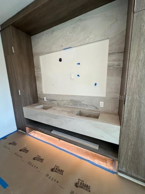 DAVIS ISLANDS PB10 PG52 TO 57 - Residential