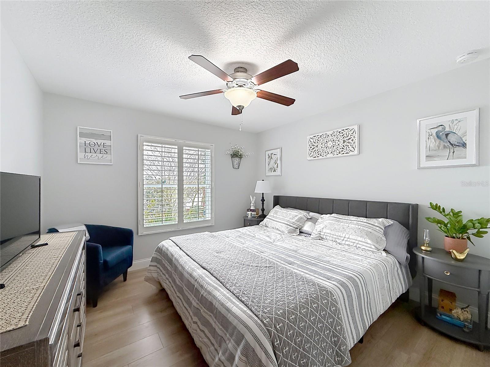 MEADOW GLENN UN #1 - Residential