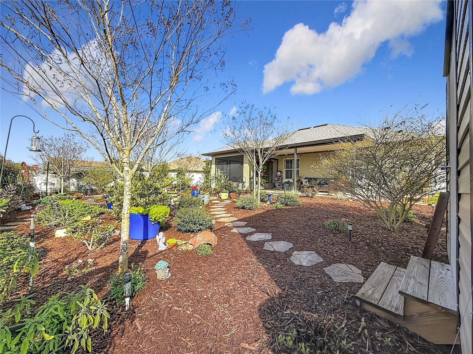 MEADOW GLENN UN #1 - Residential