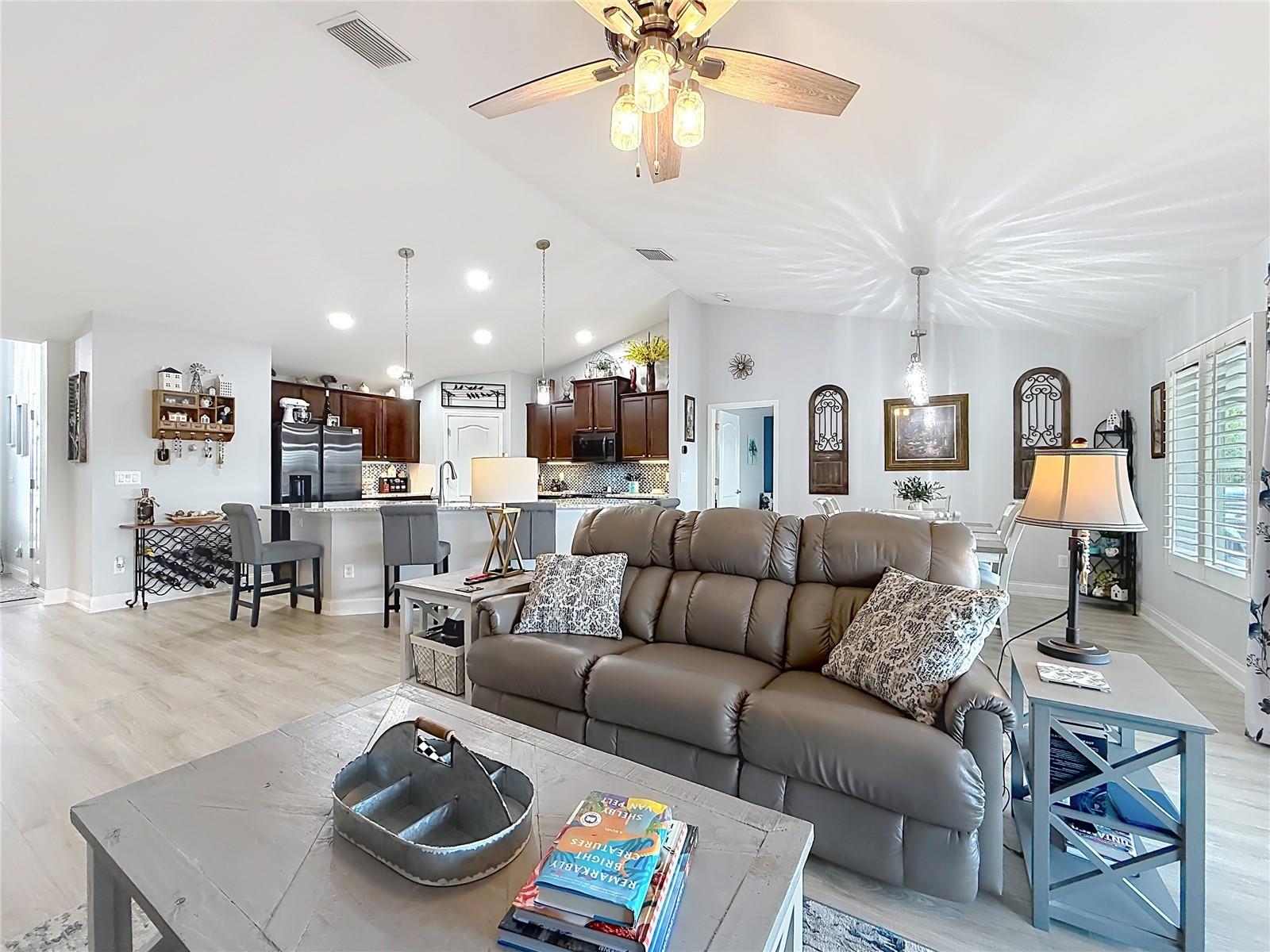 MEADOW GLENN UN #1 - Residential