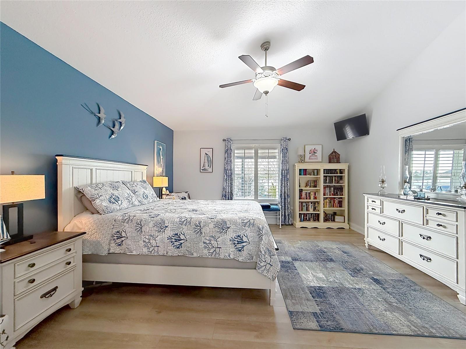 MEADOW GLENN UN #1 - Residential