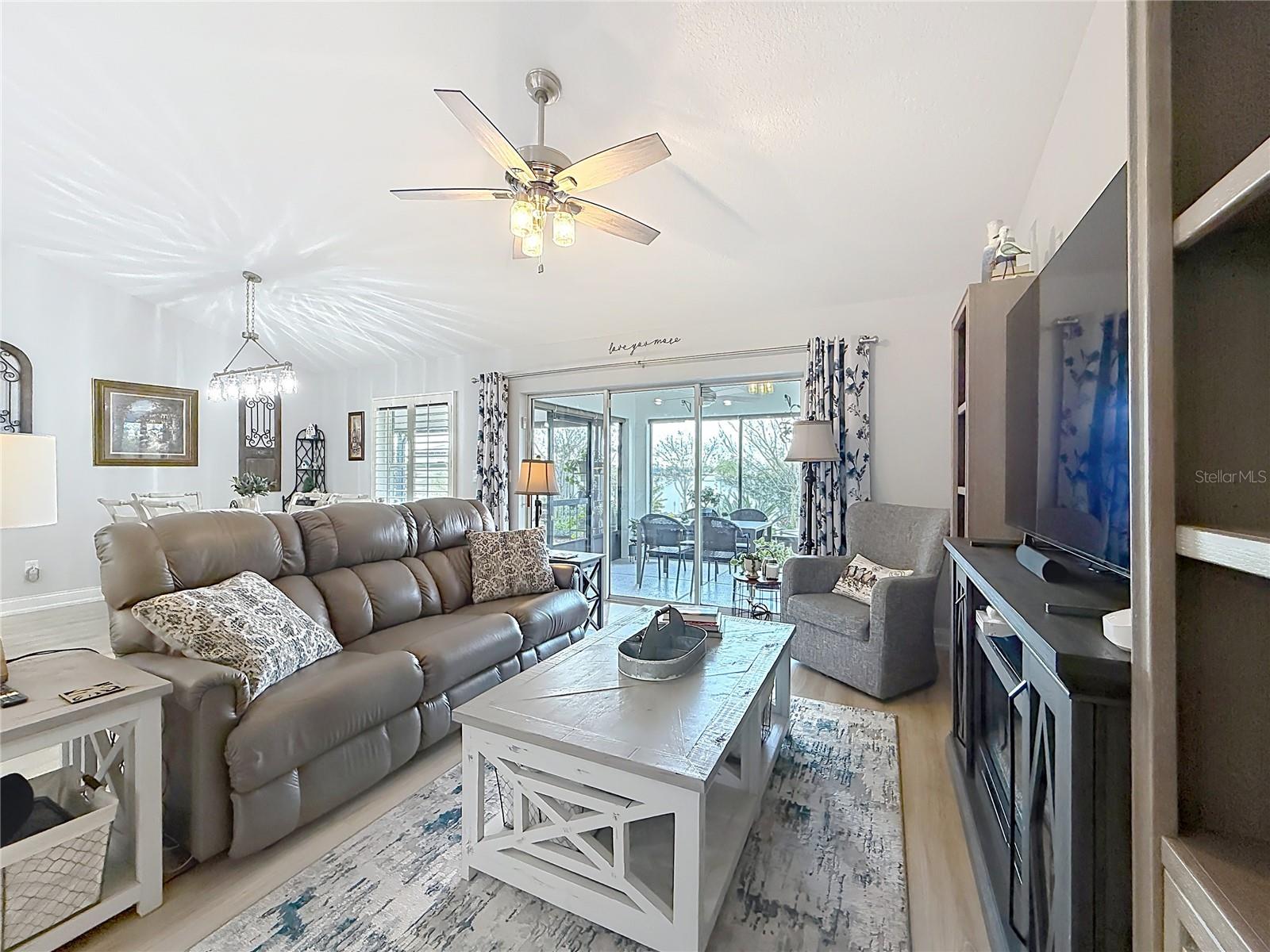 MEADOW GLENN UN #1 - Residential