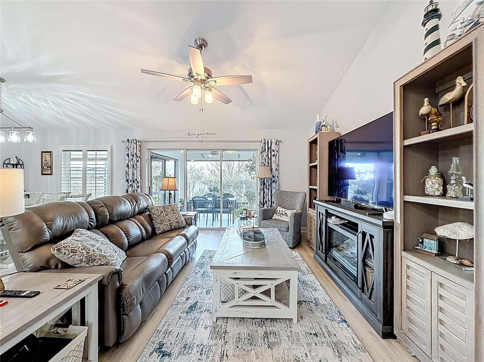 MEADOW GLENN UN #1 - Residential