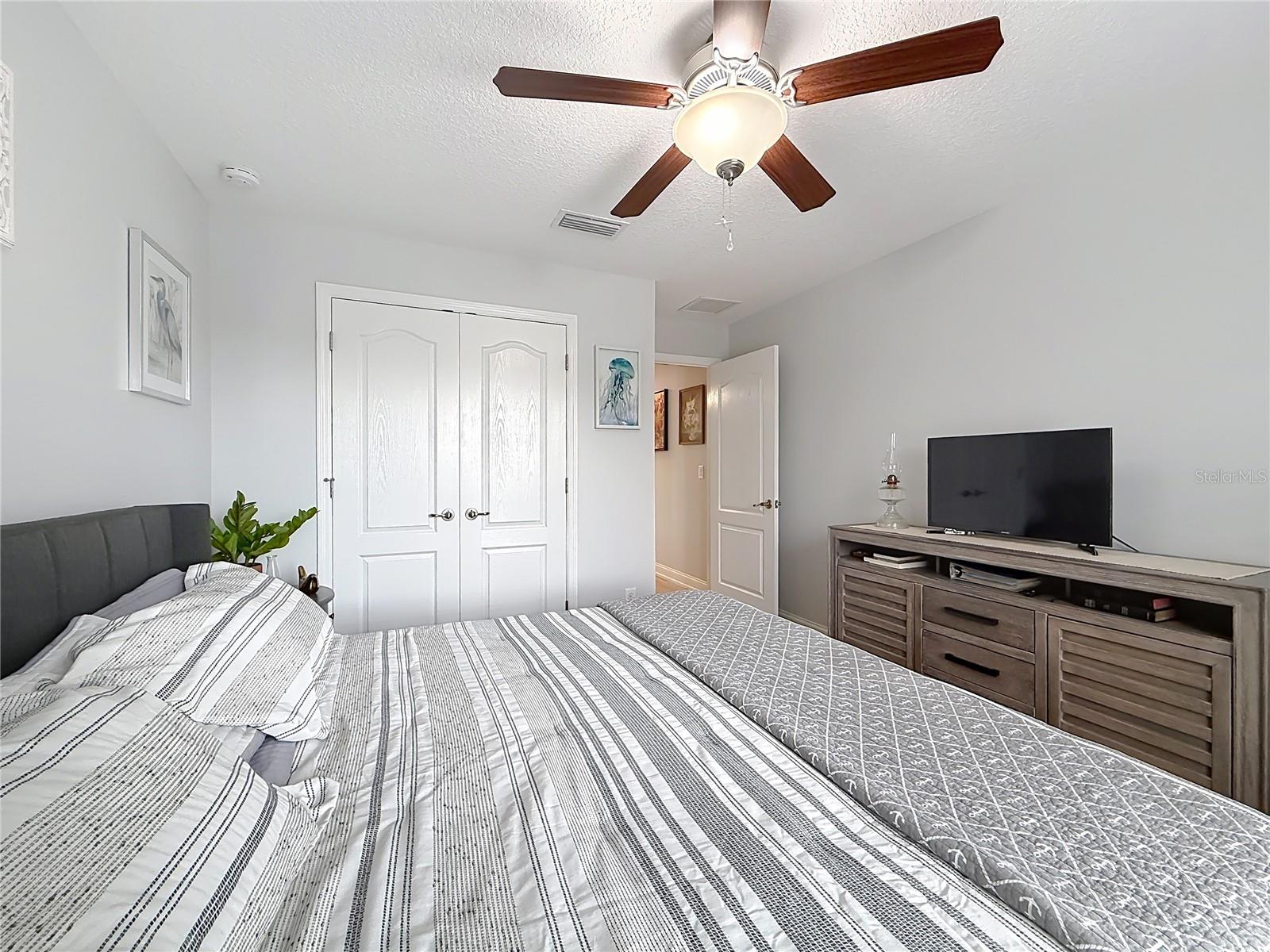 MEADOW GLENN UN #1 - Residential