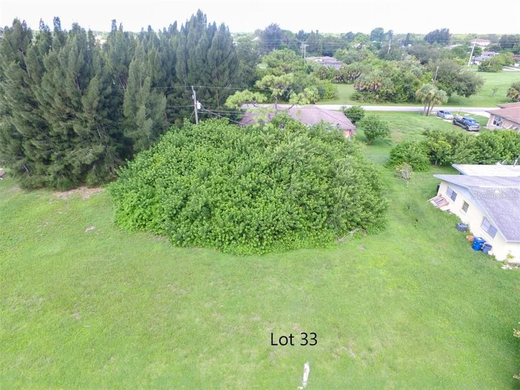 Photo of 33 Venetia Avenue, North Port, FL 34287 (MLS # C7431722)