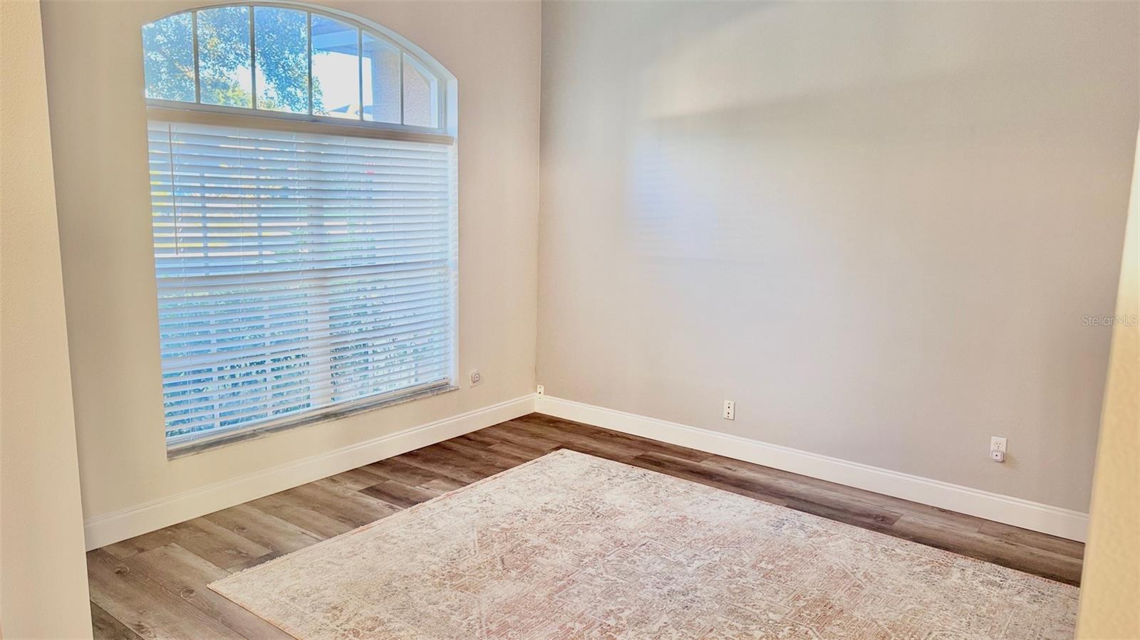 1975 FLORENCE VISTA BOULEVARD