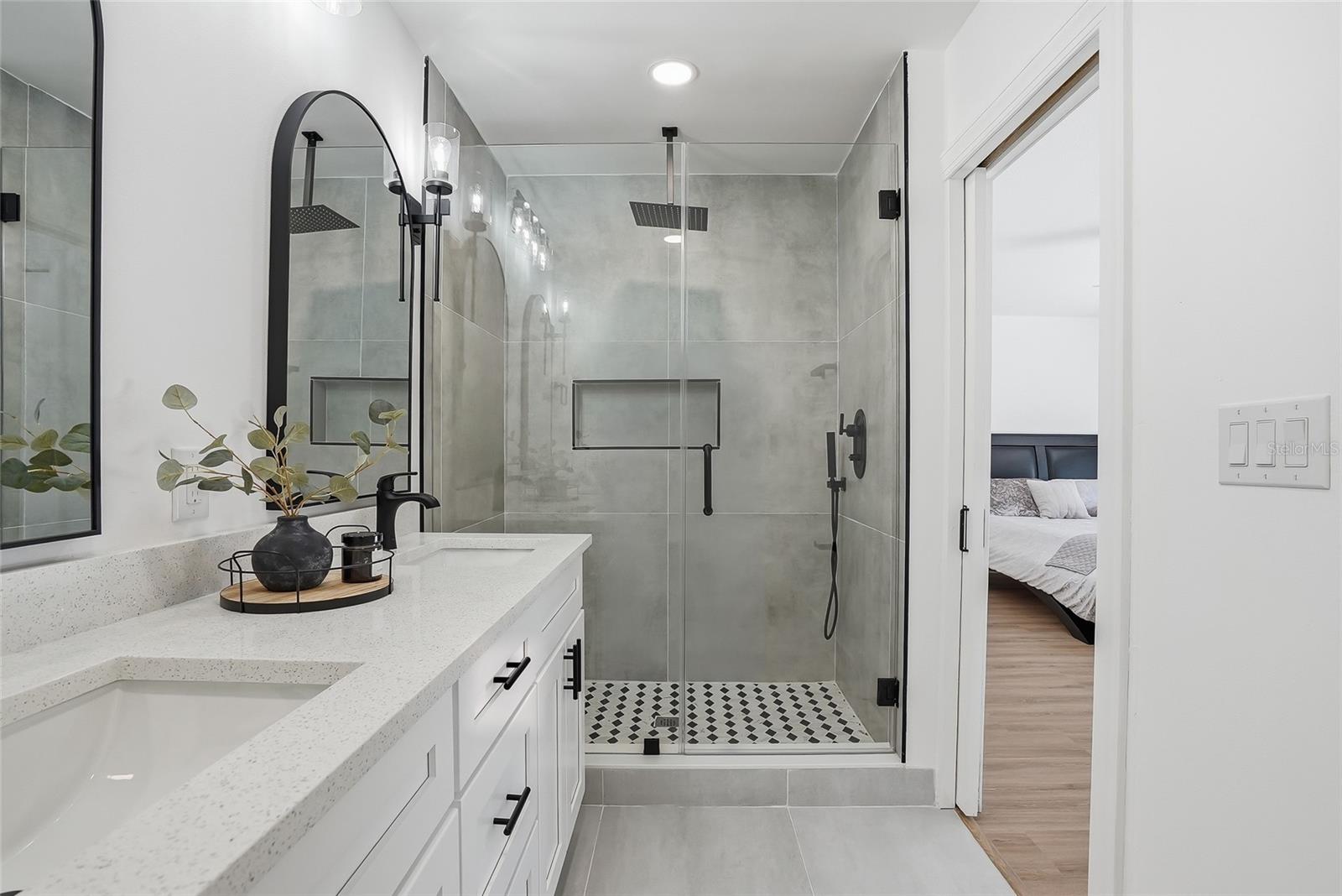 OAKWOOD RAVINE - Residential