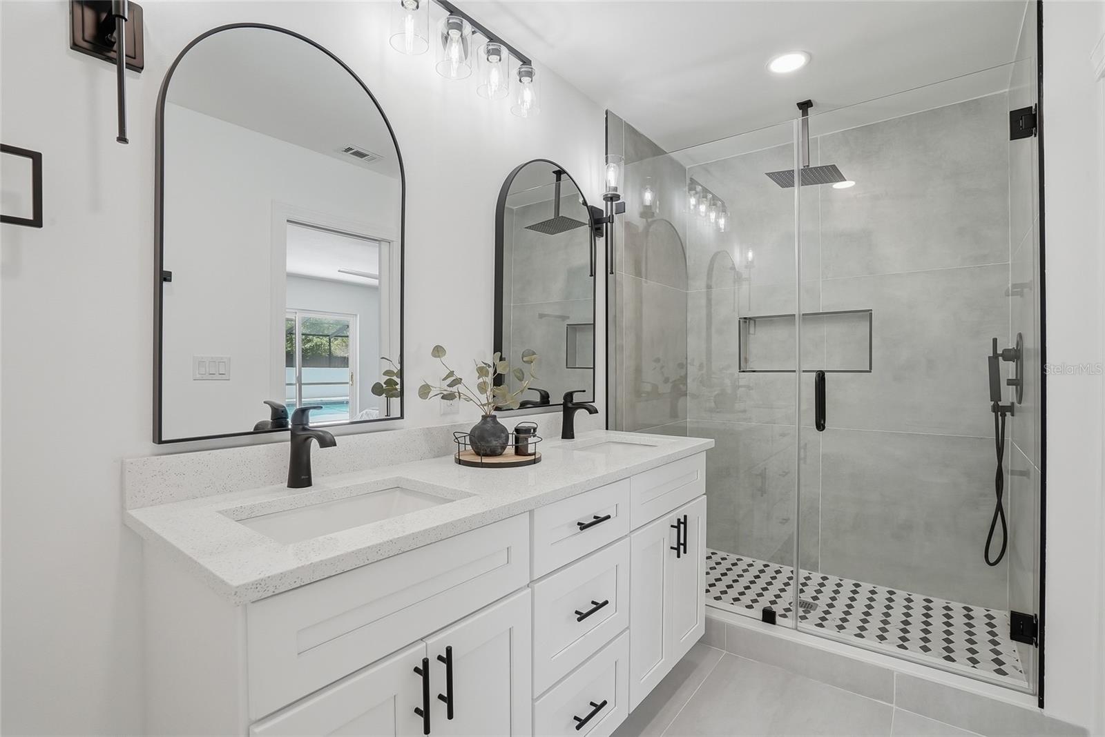 OAKWOOD RAVINE - Residential