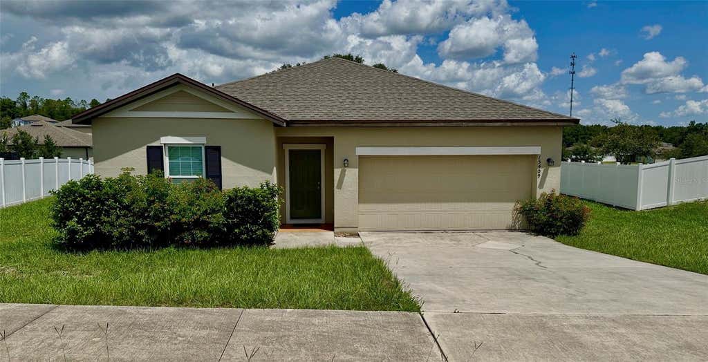 Photo of 15409 Ivory Gull Lane, Mascotte, FL 34753 (MLS # G5116893)