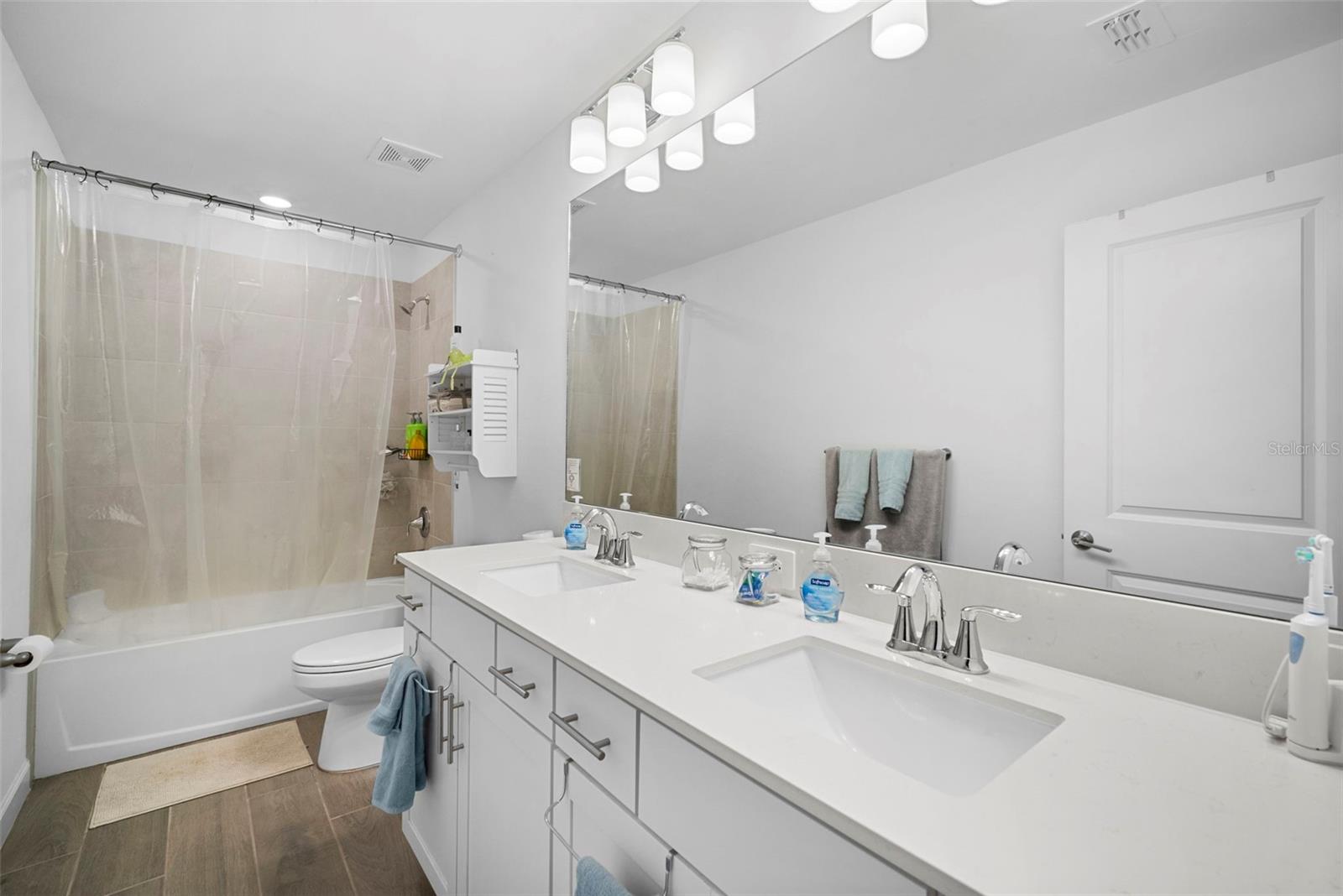 LORRAINE LAKES PH IIB-3 & IIC - Residential