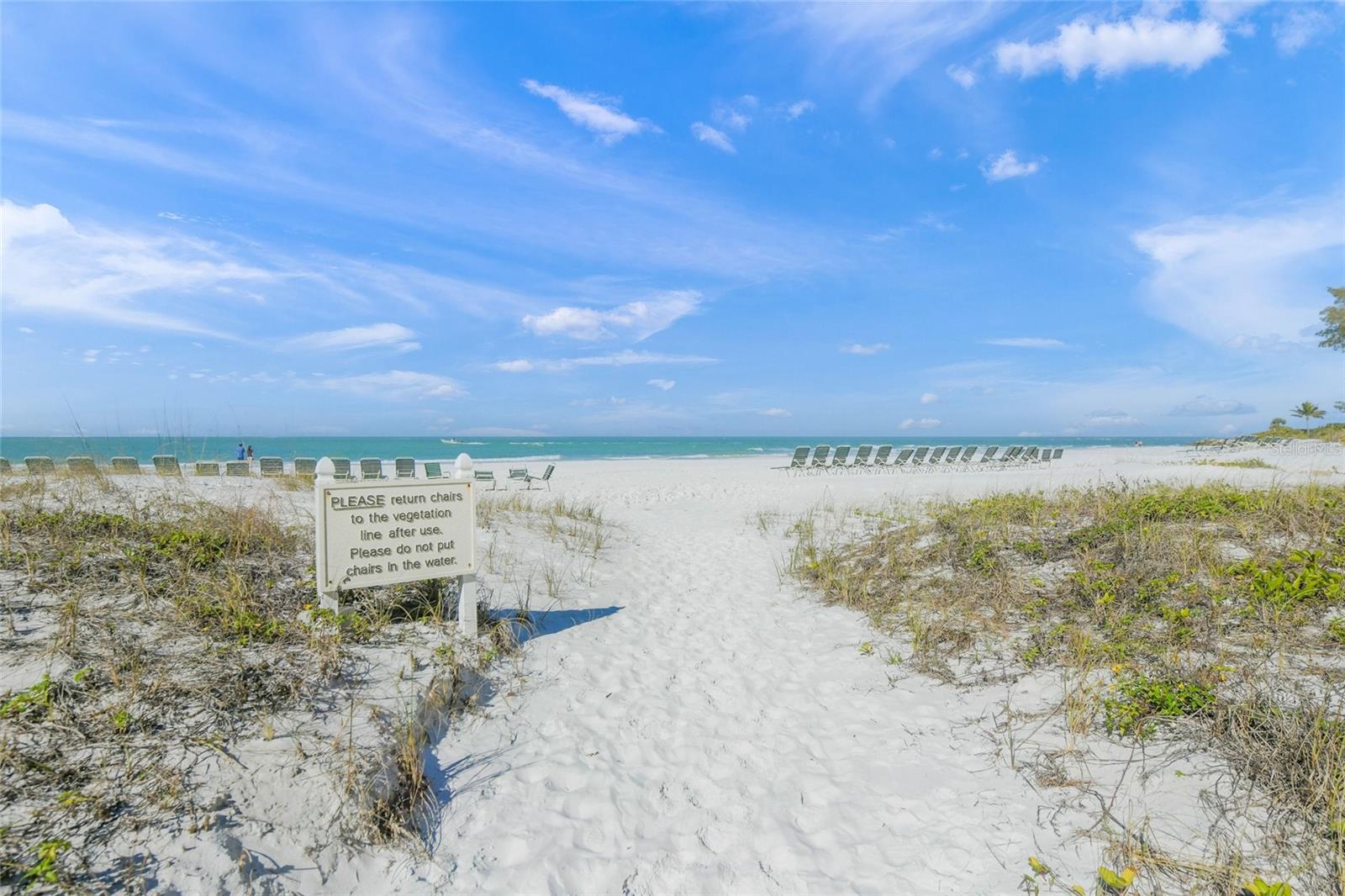 WHISPERING SANDS SEC 3 - Residential