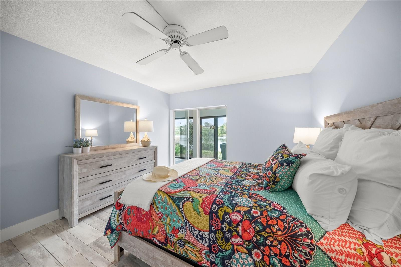 WHISPERING SANDS SEC 3 - Residential