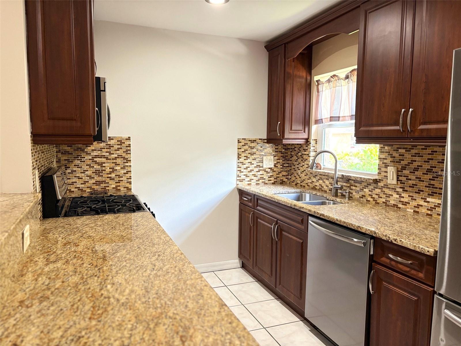 4822 VILLAGE GARDENS DRIVE 112
