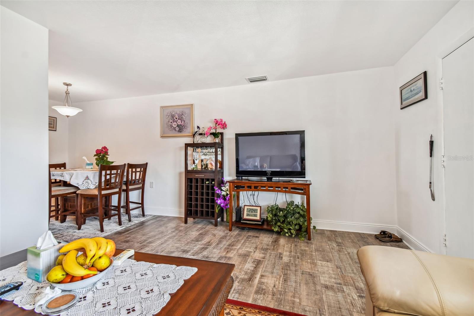 CAPRI ISLE GARDEN - Residential