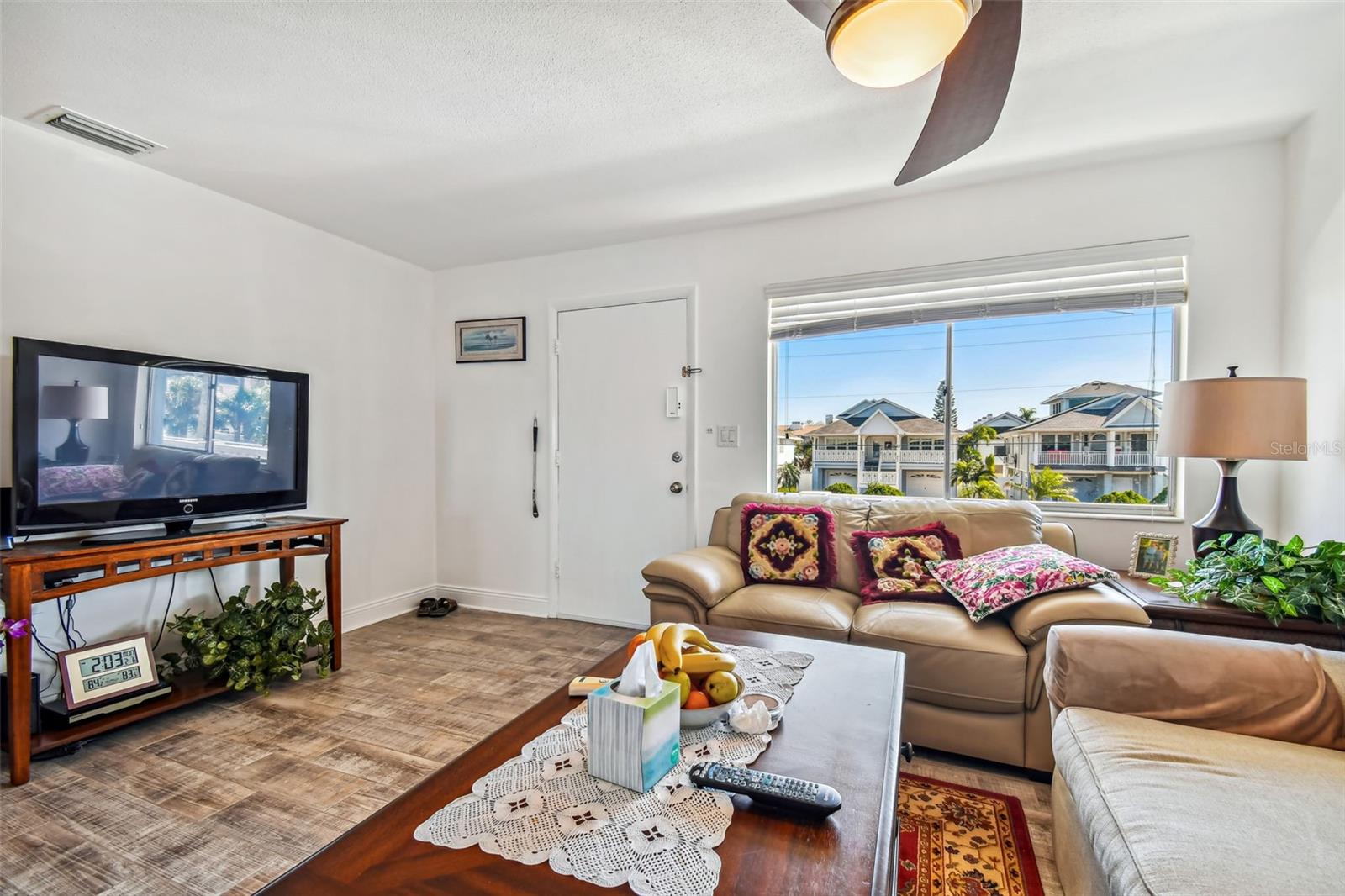 CAPRI ISLE GARDEN - Residential