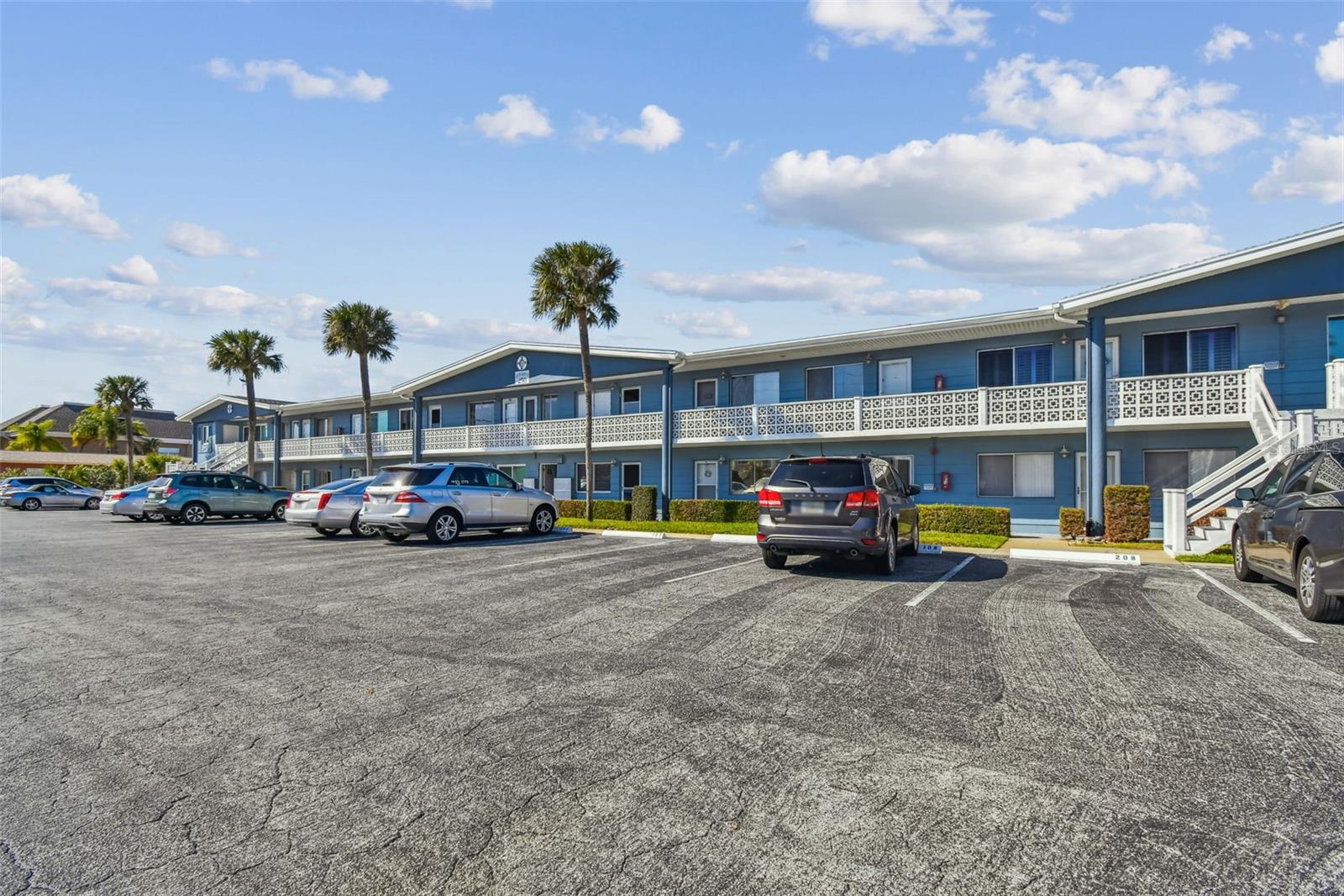 CAPRI ISLE GARDEN - Residential