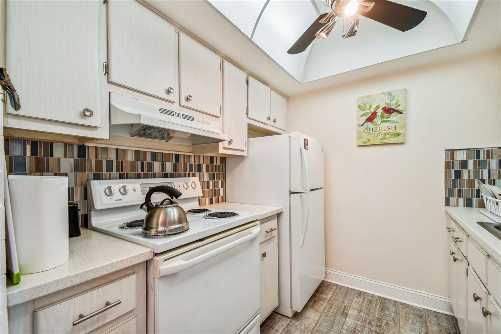 CAPRI ISLE GARDEN - Residential