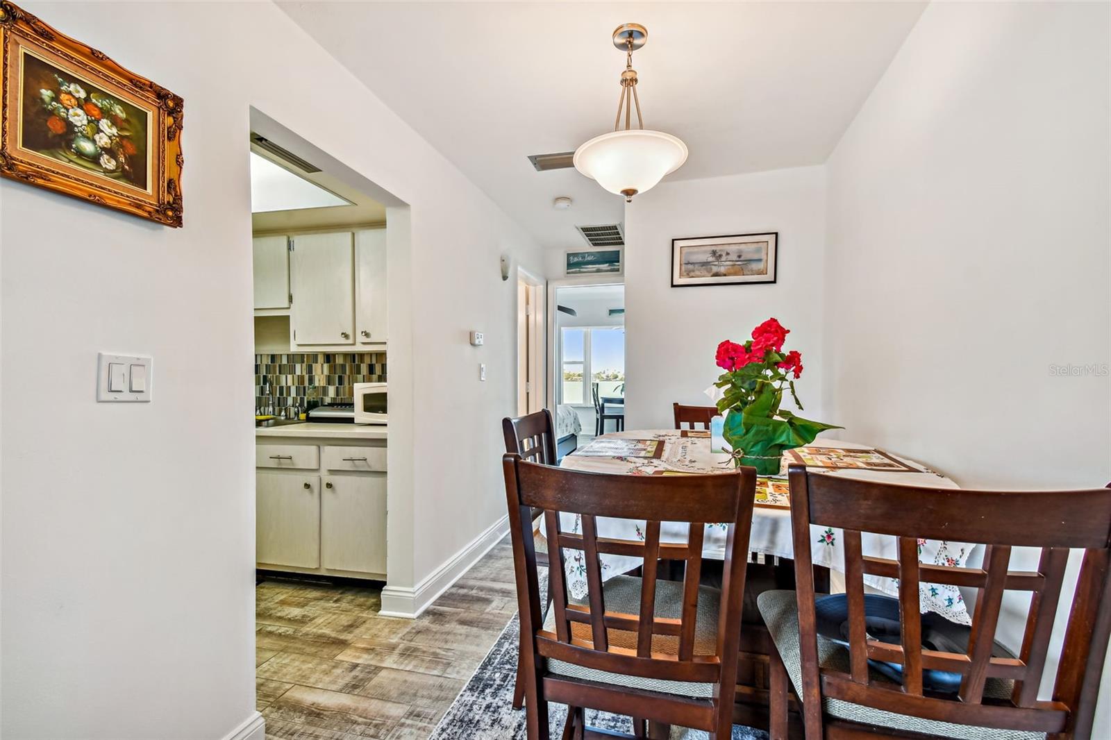 CAPRI ISLE GARDEN - Residential