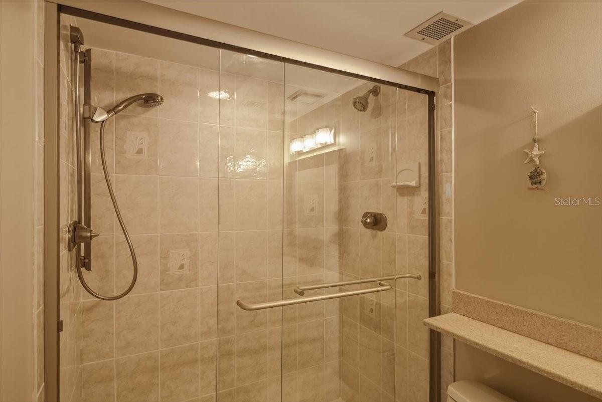 VENICE SANDS - Residential