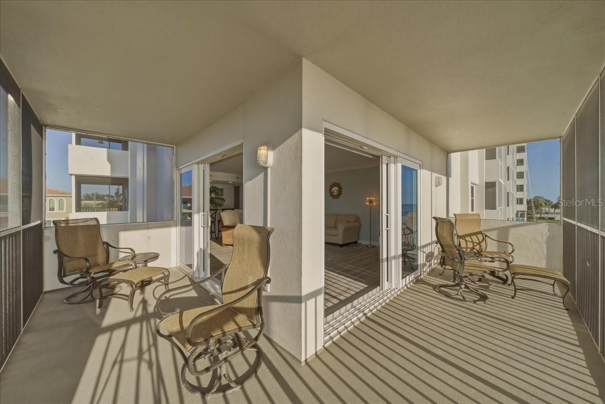 VENICE SANDS - Residential