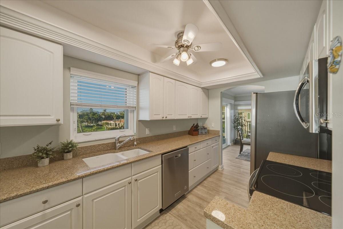 VENICE SANDS - Residential