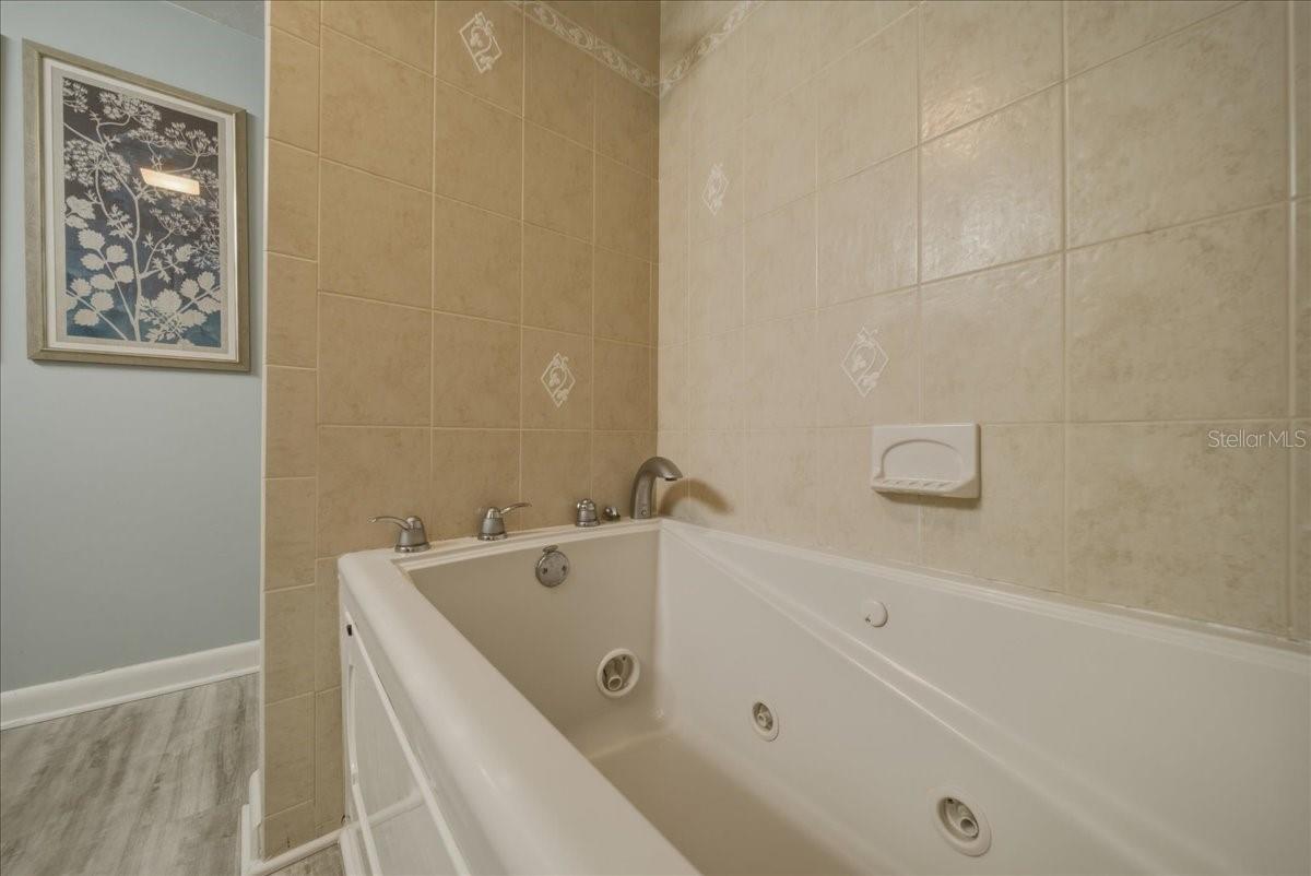 VENICE SANDS - Residential