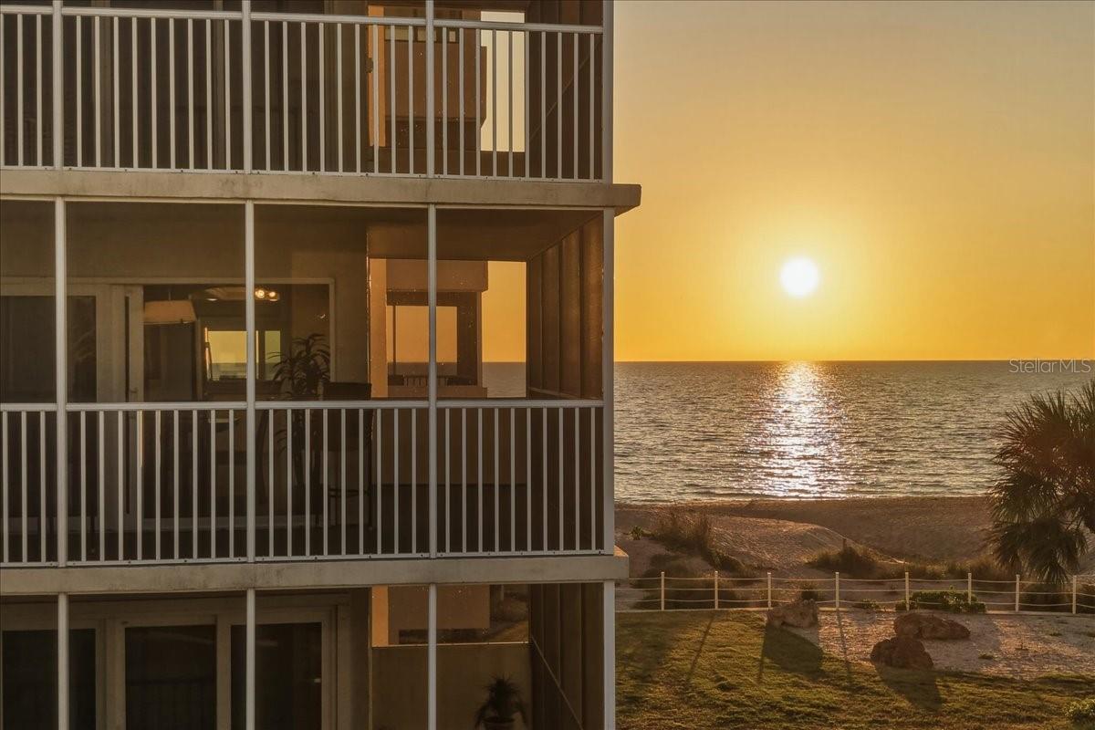 VENICE SANDS - Residential