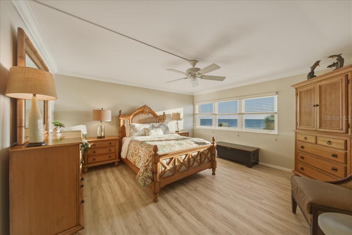 VENICE SANDS - Residential