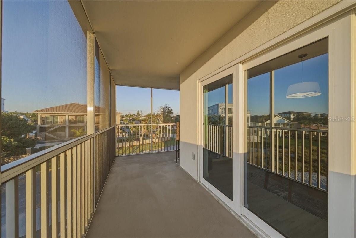 VENICE SANDS - Residential