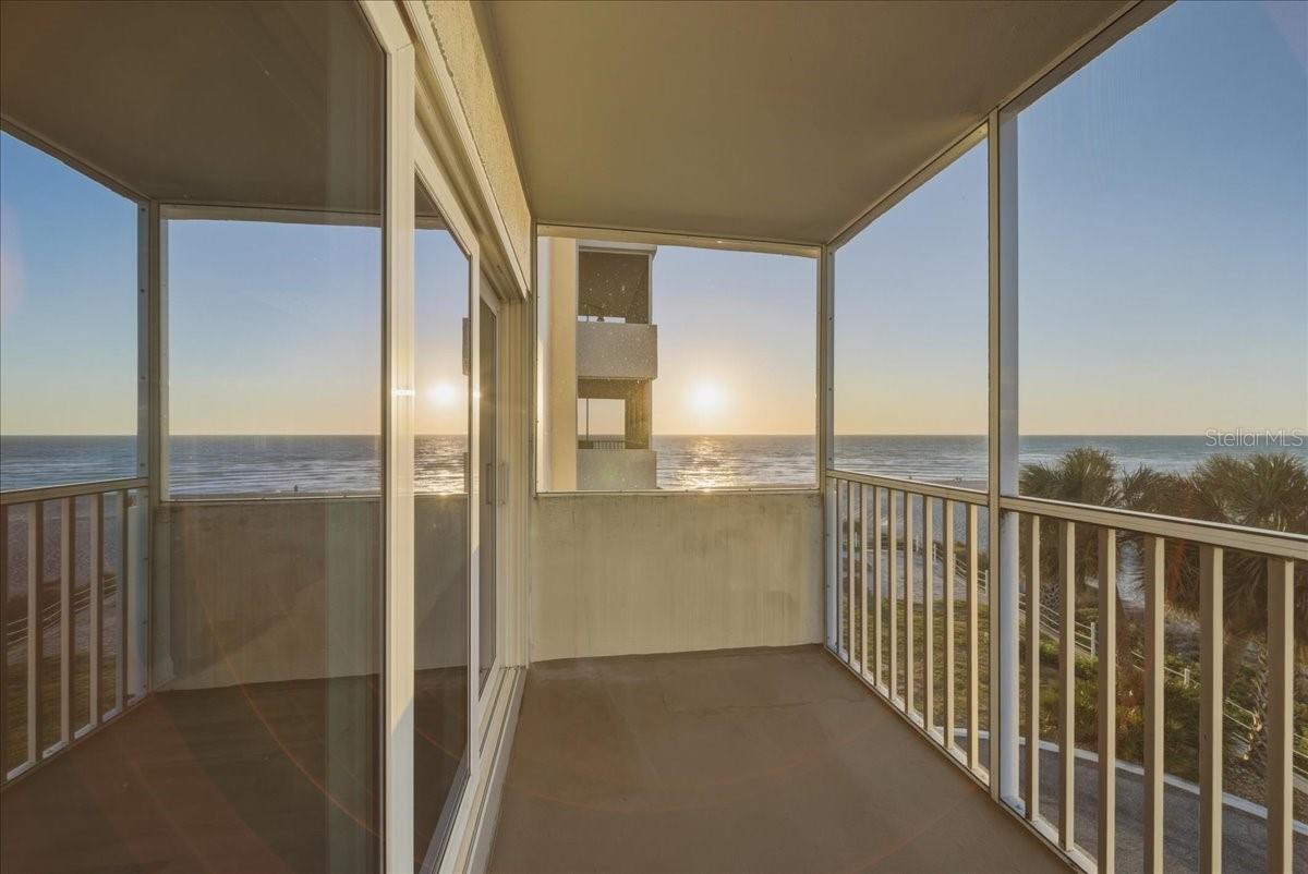 VENICE SANDS - Residential