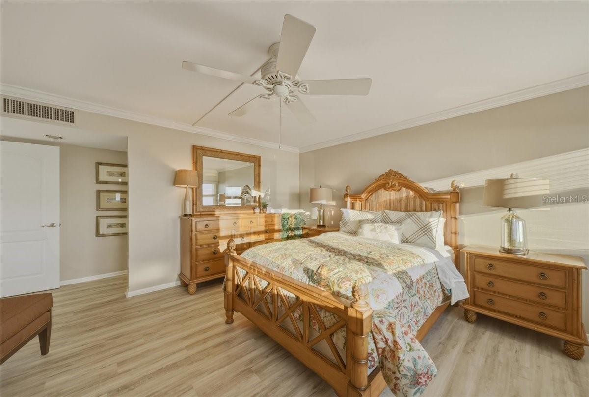 VENICE SANDS - Residential