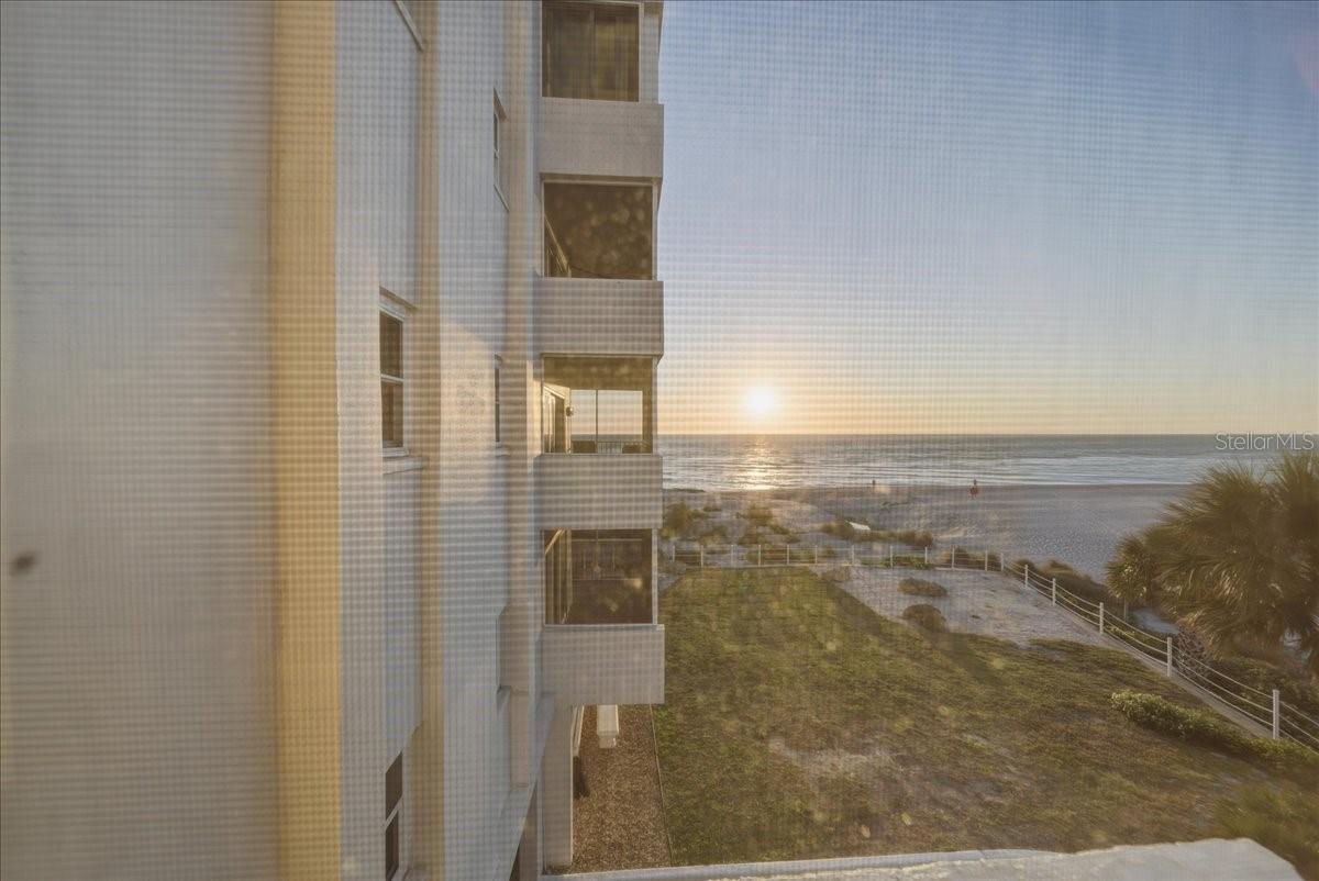 VENICE SANDS - Residential