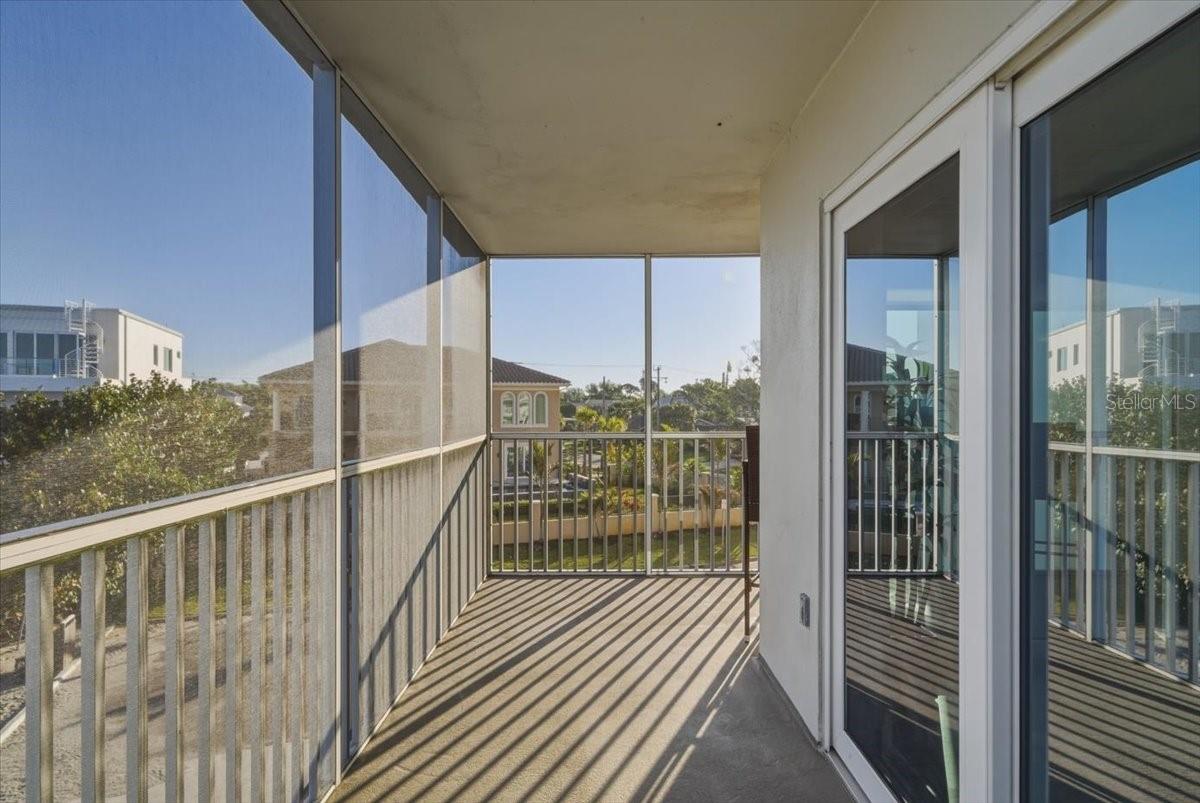 VENICE SANDS - Residential