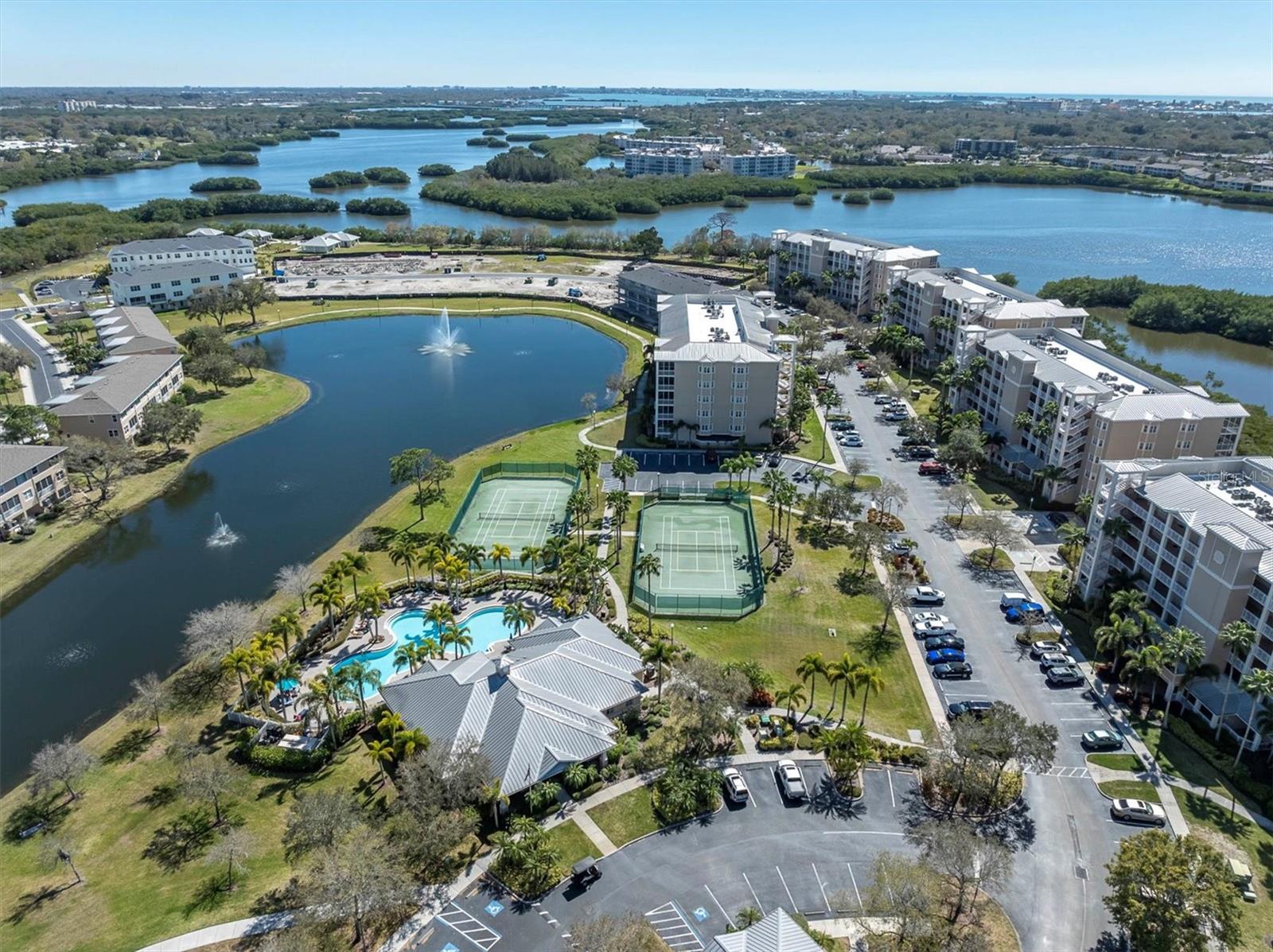 SEMINOLE ISLE CONDO - Residential