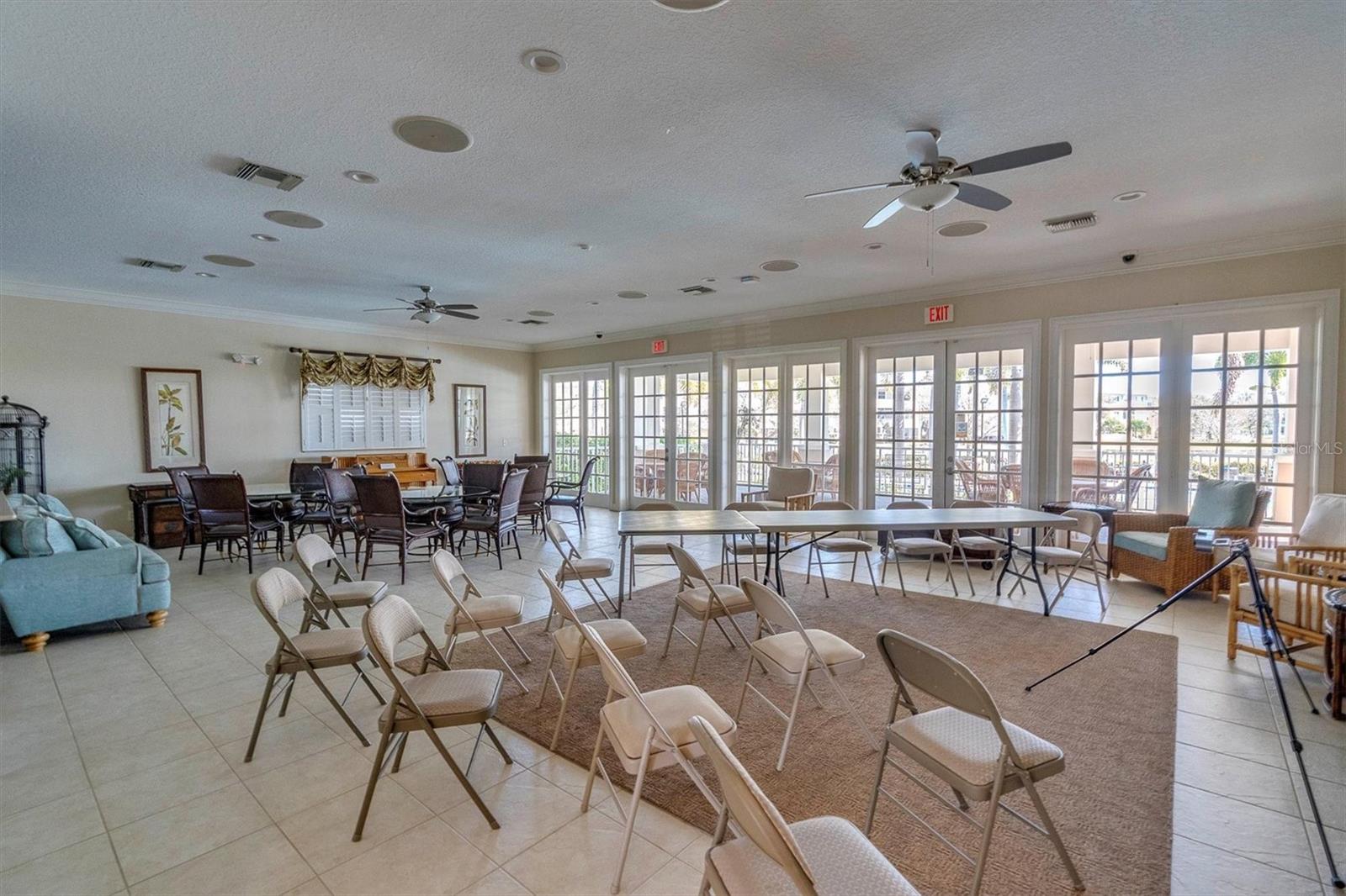 SEMINOLE ISLE CONDO - Residential