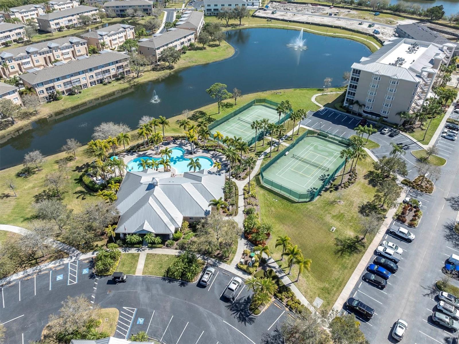 SEMINOLE ISLE CONDO - Residential