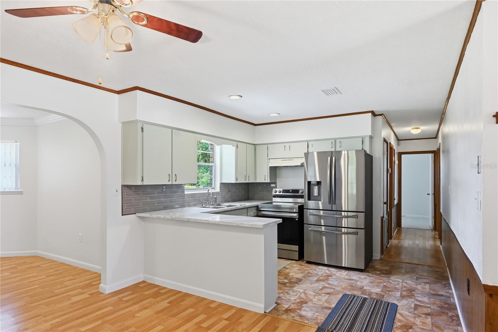 PINEMOUNT VILLAGE - Residential