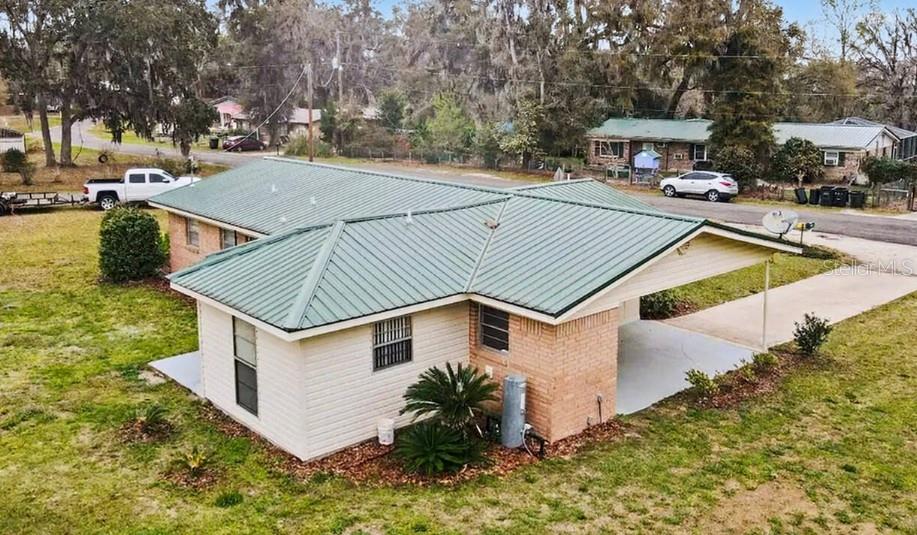 PINEMOUNT VILLAGE - Residential
