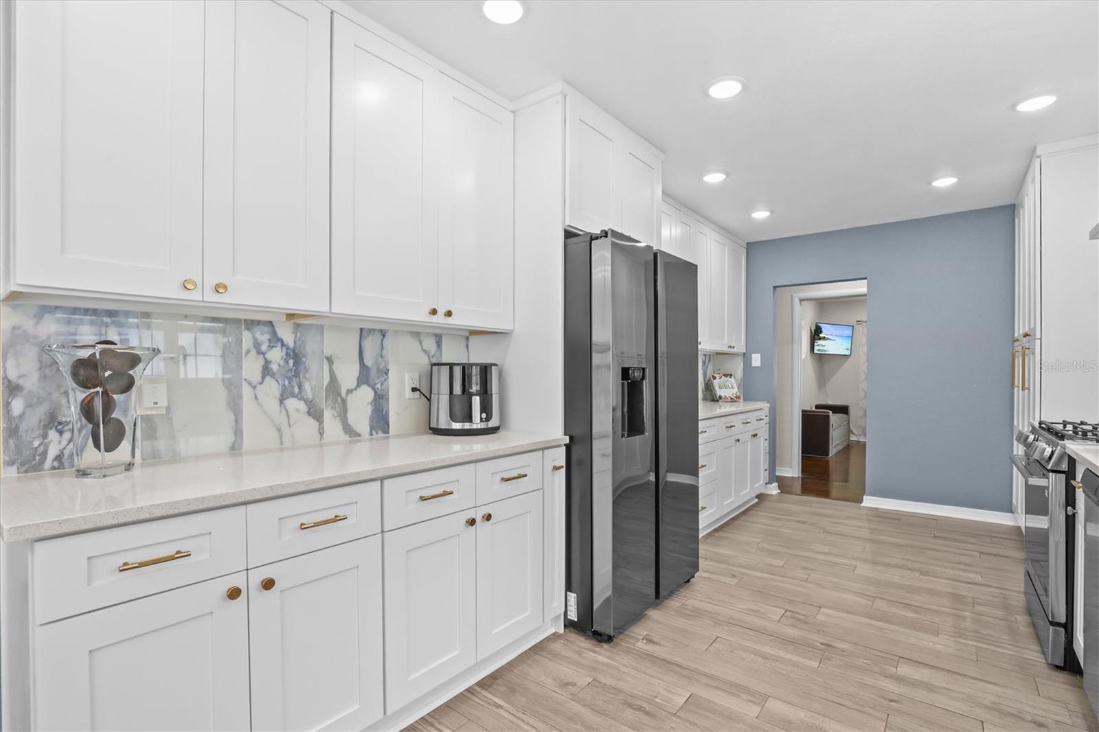 SHORE CREST - Residential