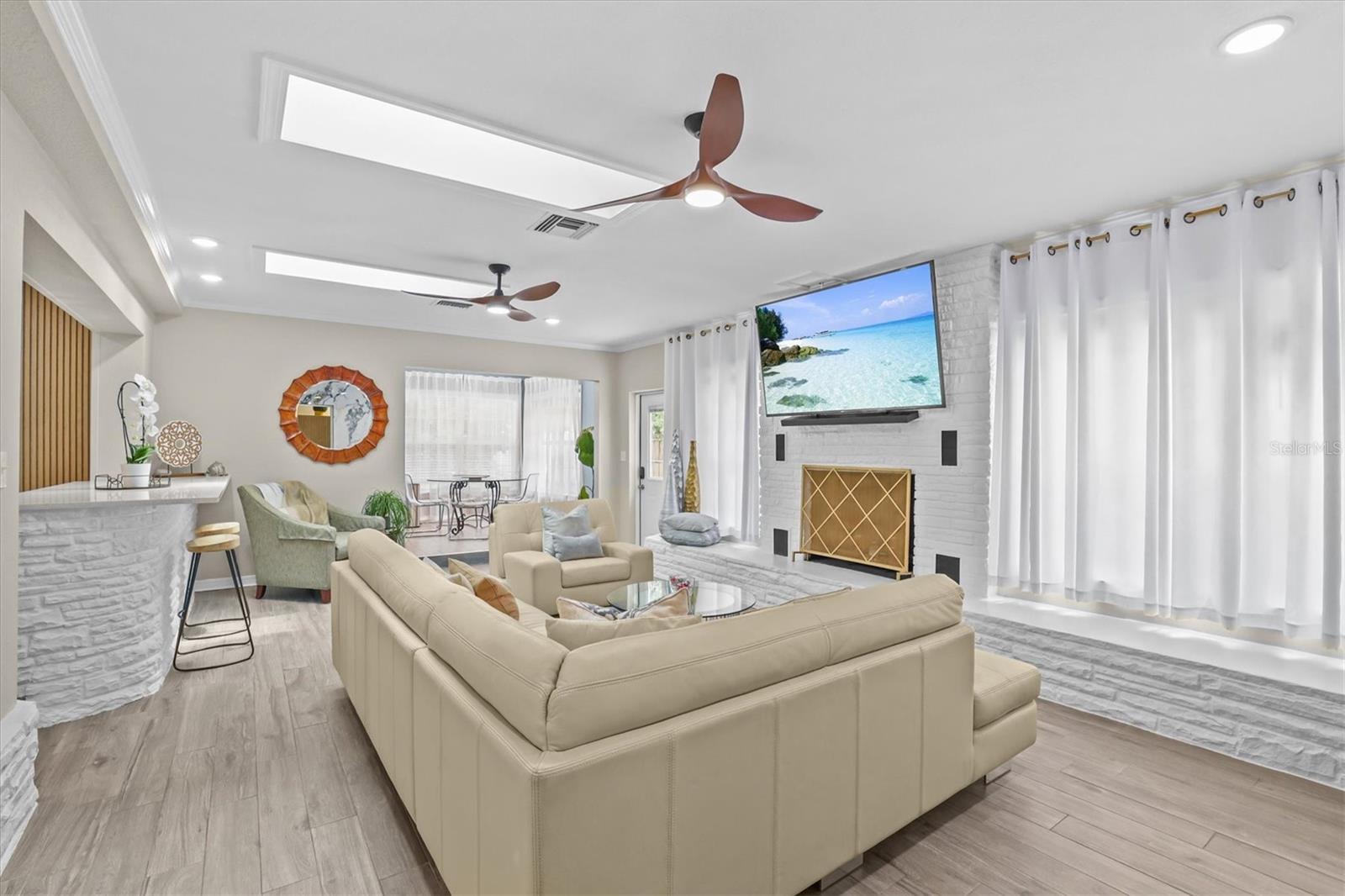 SHORE CREST - Residential