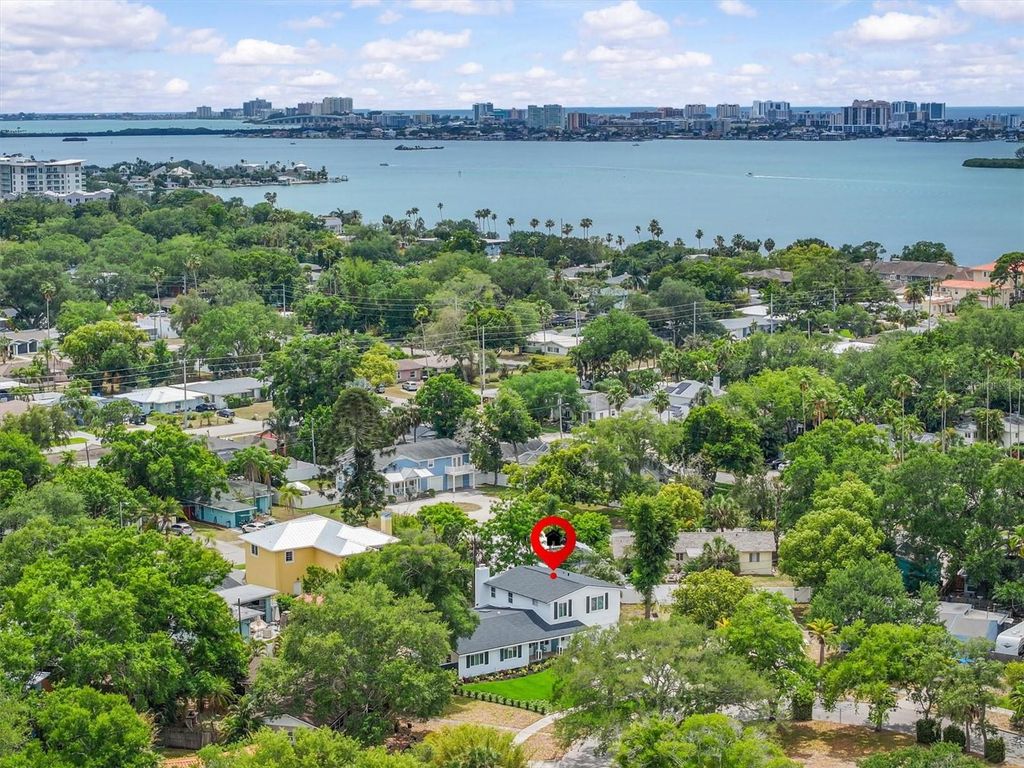 Photo of 231 Lime Circle S, Dunedin, FL 34698 (MLS # TB8503742)