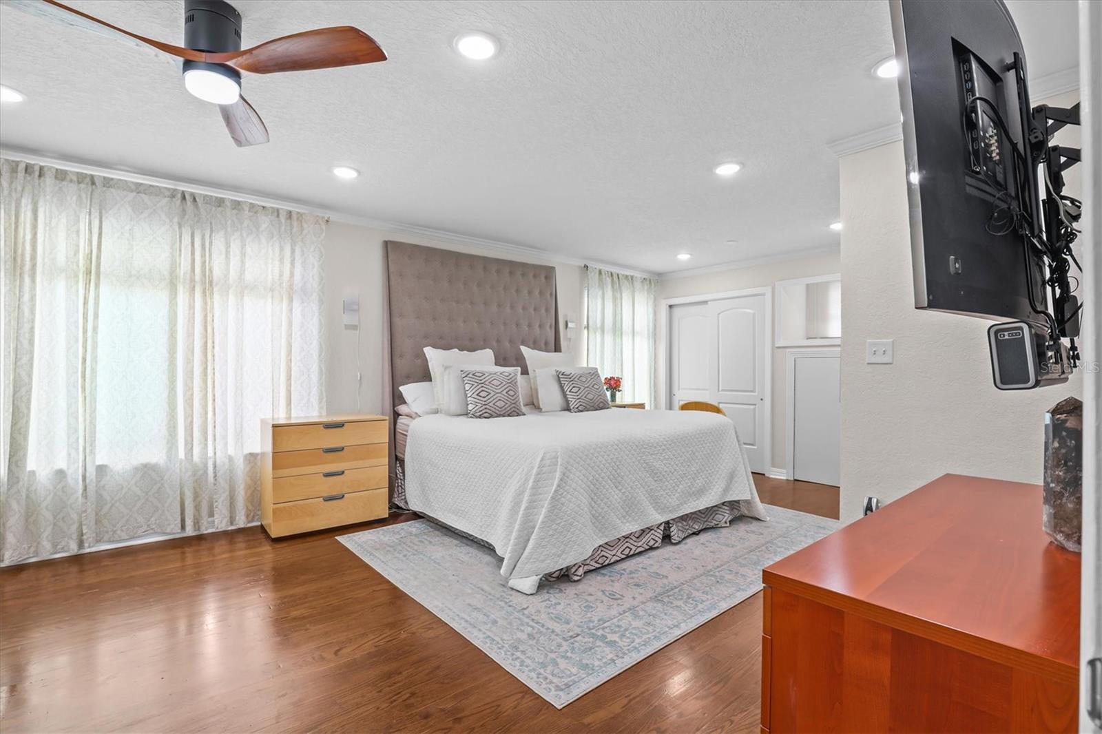 SHORE CREST - Residential