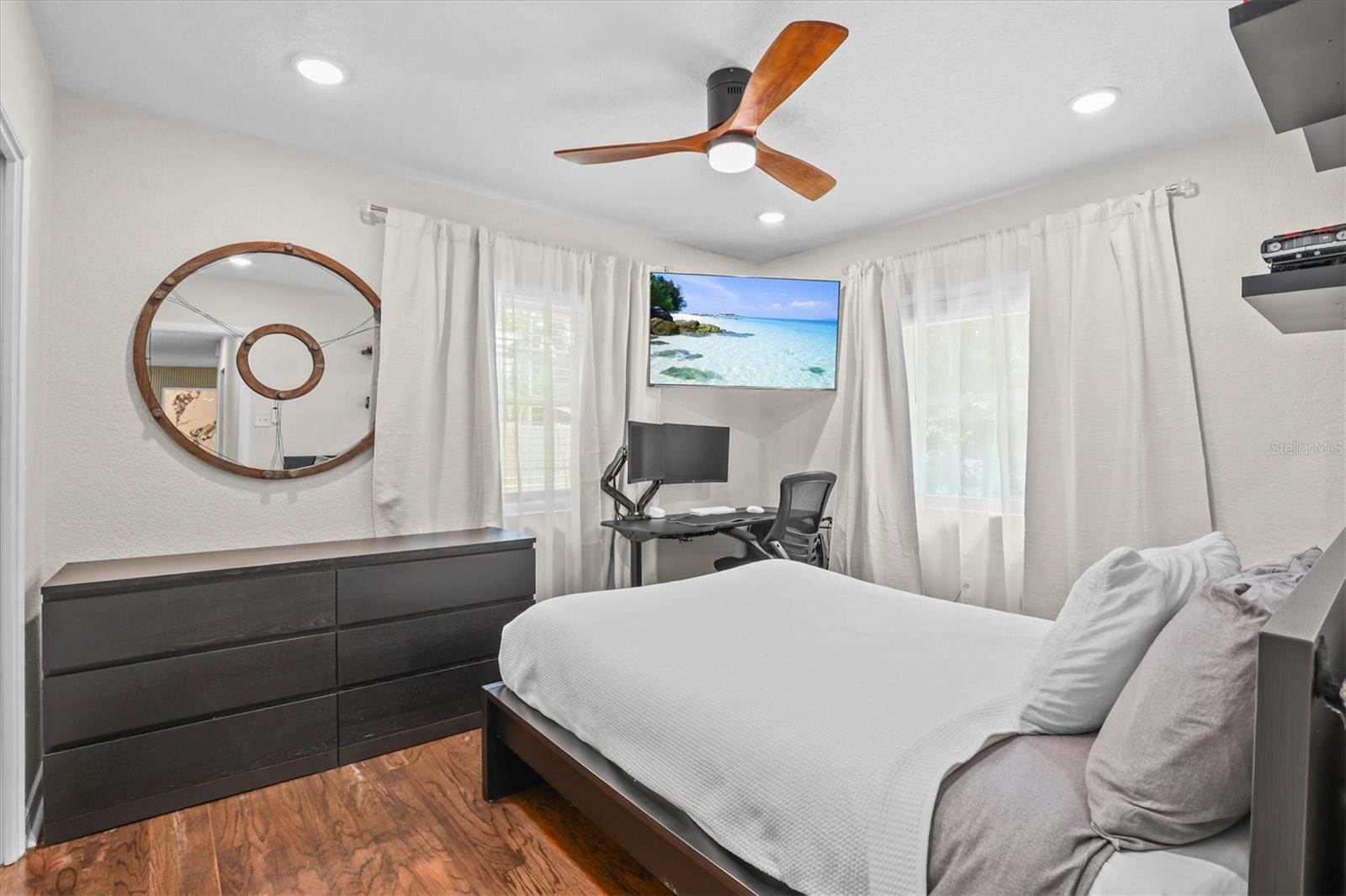 SHORE CREST - Residential
